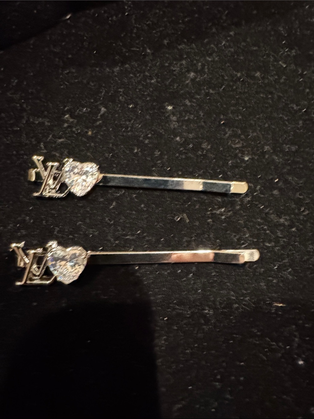 LV Fashion Silver & Bling Heart Hair Pin